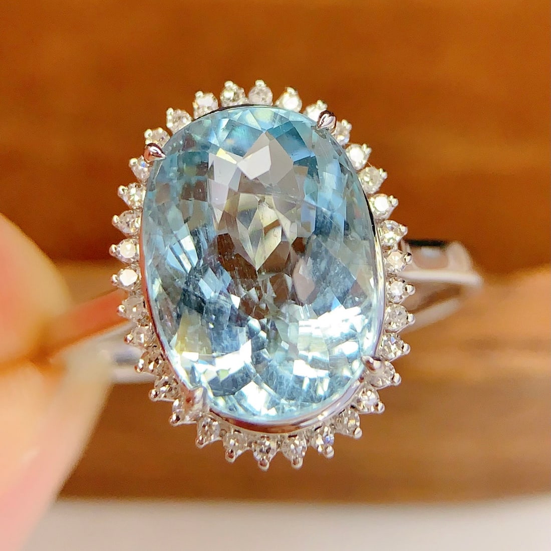 14k Gold 5.22 Ct Natural Aquamarine & Diamond Ring - 3
