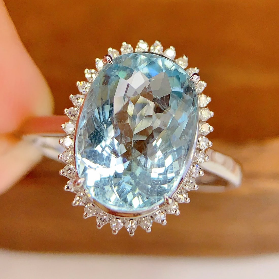 14k Gold 5.22 Ct Natural Aquamarine & Diamond Ring - 4