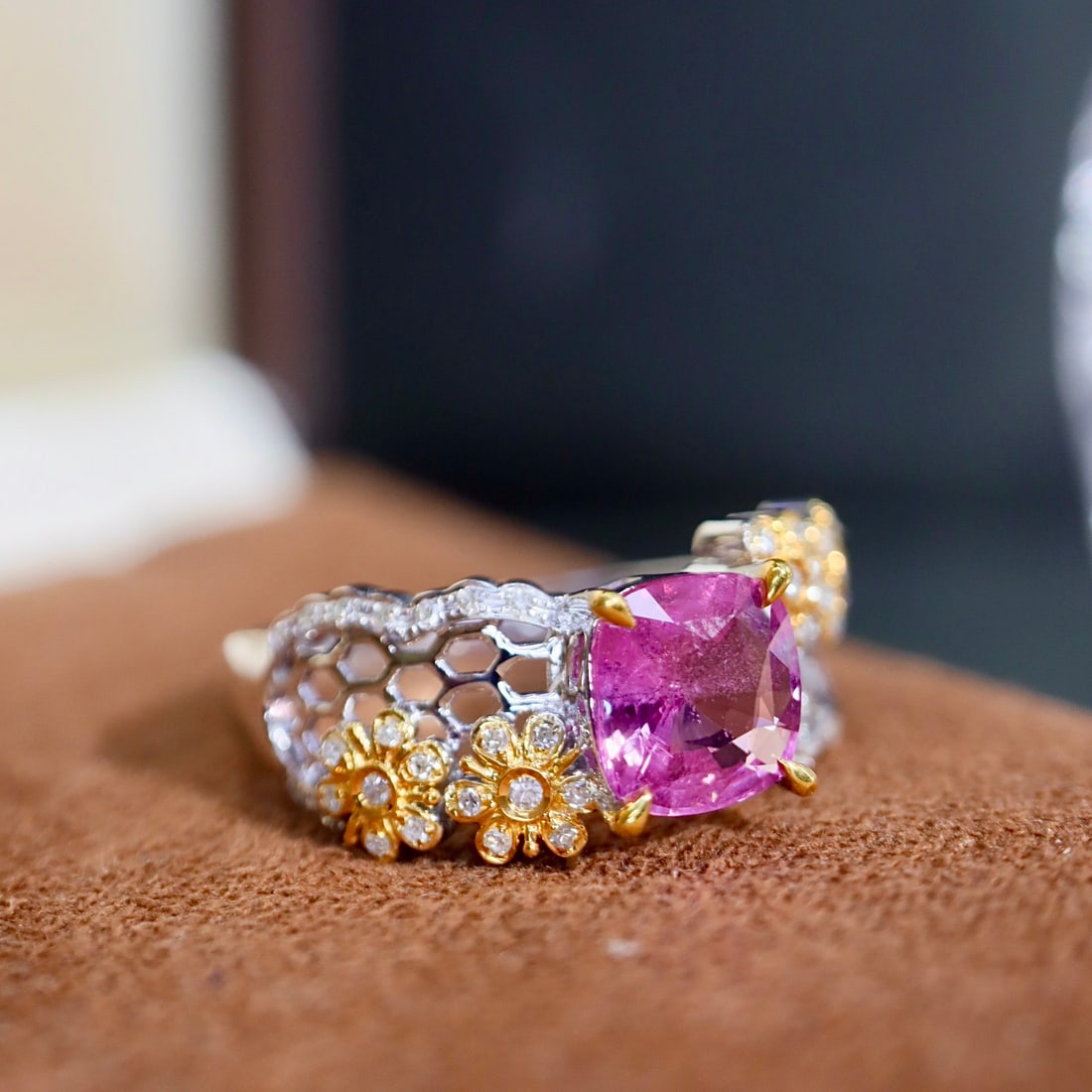 14k Gold 1.69 Ctw Natural Padparadscha Sapphire & Diamond Ring - 2