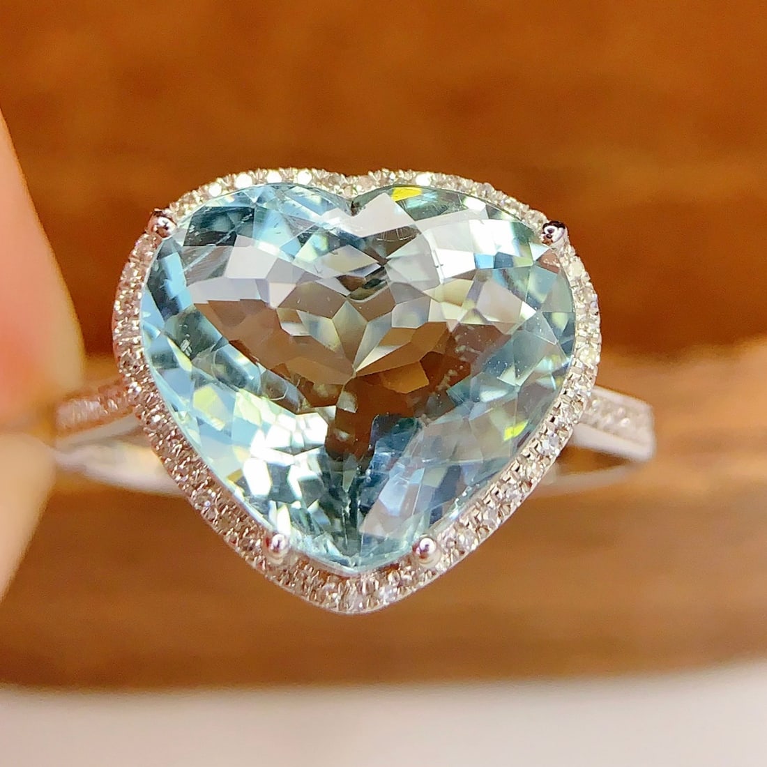 14k Gold 5.16 Ct Natural Aquamarine & Diamond Ring - 2