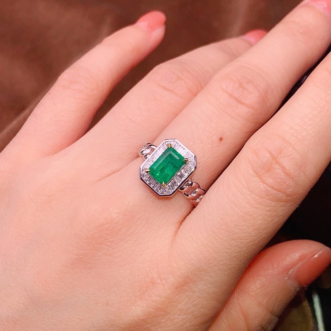 14k Gold 1.92 Ctw Vivid Green Natural Emerald & Diamond Ring - 8