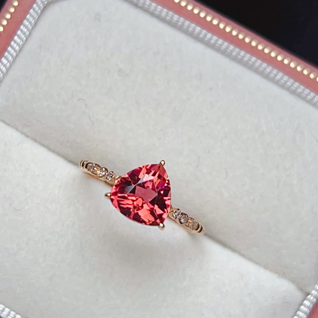 14k Gold 1.79 Ctw Natural Tourmaline & Diamond Ring: Ref:231116171 // gold content:14k gold // ring size:7. 25us // // main gemstone:tourmaline // shape:triangle // carat weight:1. 75ct // color:red // treatment:natural // // adjacent gemstone 2 : diamo