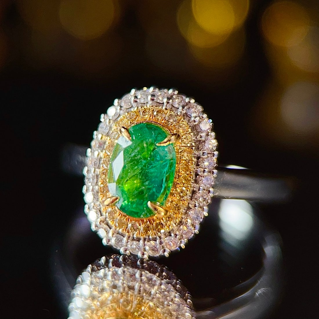 14k Gold 0.7 Ct Natural Emerald & Diamond Ring - 3