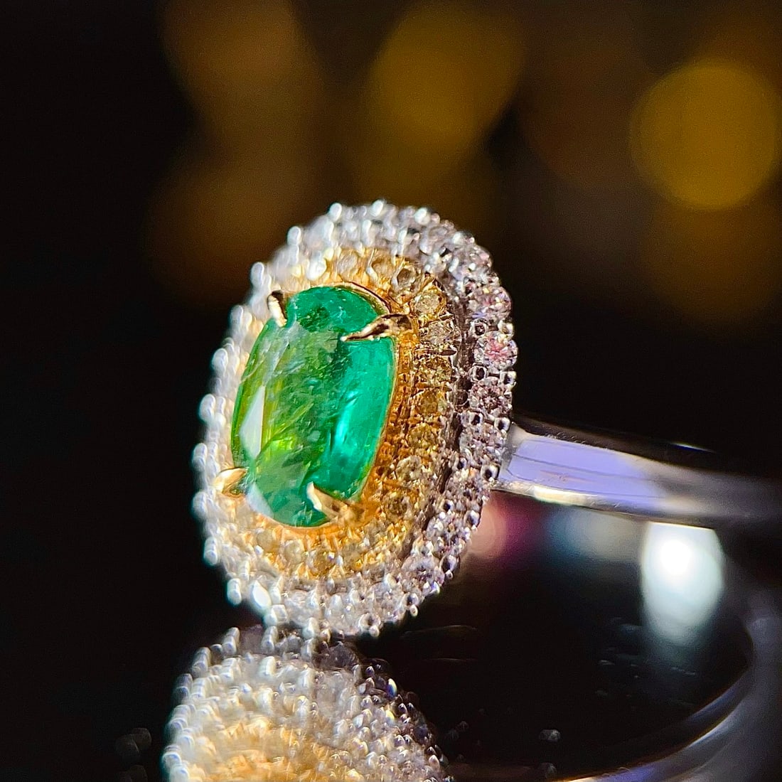 14k Gold 0.7 Ct Natural Emerald & Diamond Ring - 4