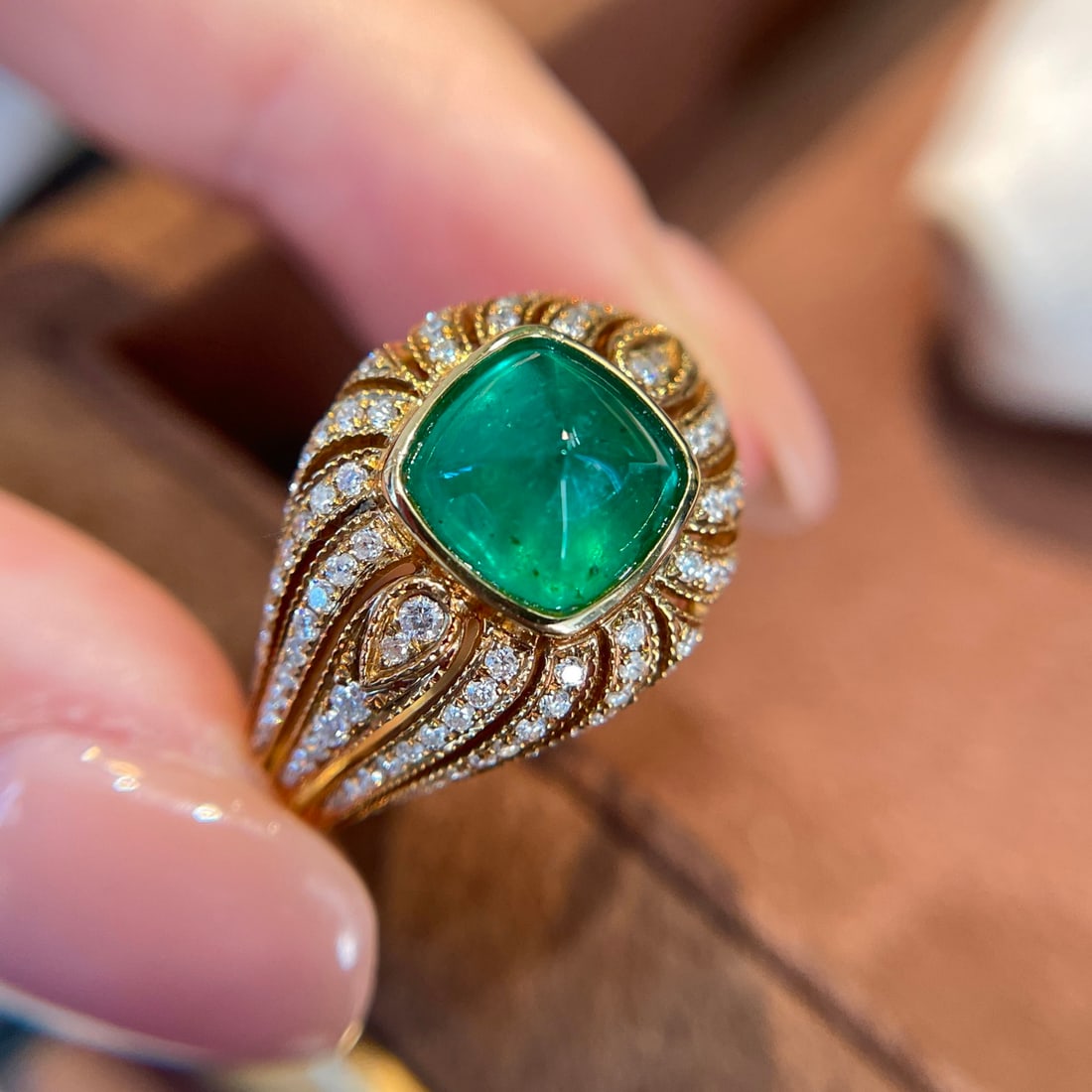 14k Gold 2 Ct Natural Emerald & Diamond Ring - 5