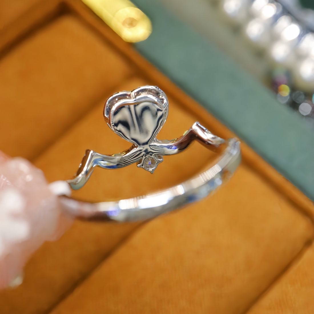 14k Gold 0.94 Ctw Natural Sapphire & Diamond Ring - 4