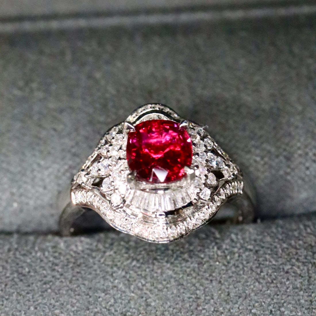 14k Gold 1.54 Ctw Natural Ruby & Diamond Ring - 2