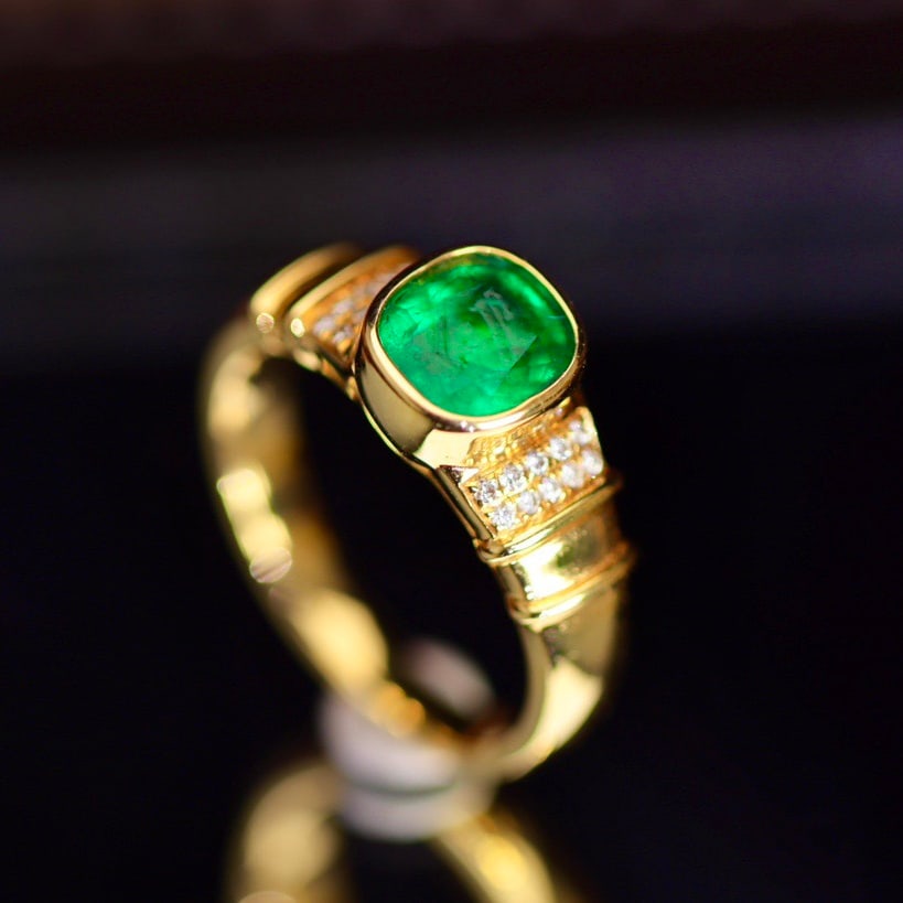 14k Gold 1.67 Ctw Vivid Green Natural Emerald & Diamond Ring - 5