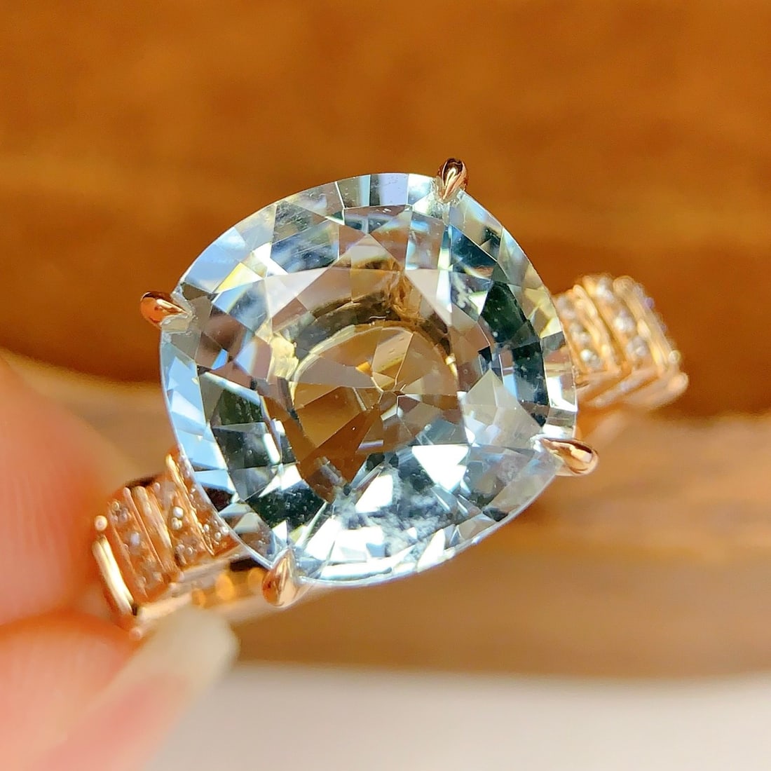 14k Gold 5.45 Ct Natural Aquamarine & Diamond Ring: Ref:231116203 // gold content:14k gold // ring size:7. 25us // // main gemstone:aquamarine // shape:cushion // carat weight:5. 45ct // color:santa maria color // treatment:natural // // adjacent