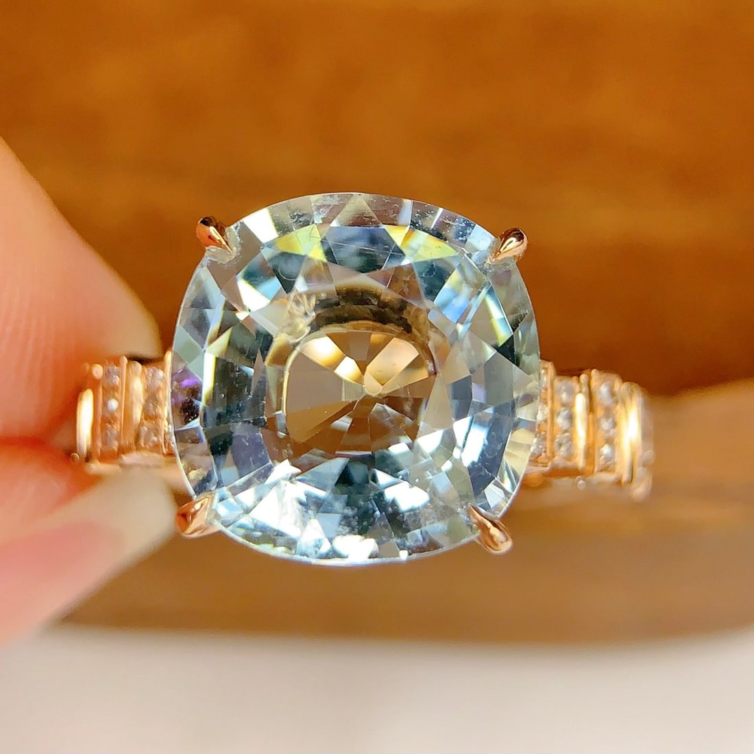14k Gold 5.45 Ct Natural Aquamarine & Diamond Ring - 2