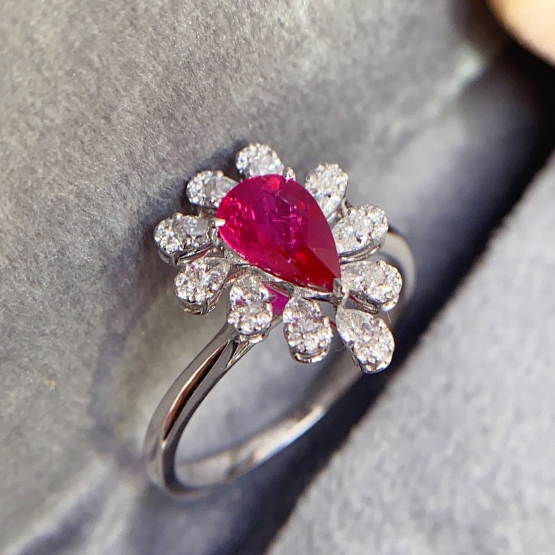 14k Gold 1.00 Ct Natural Ruby & Diamond Ring - 3