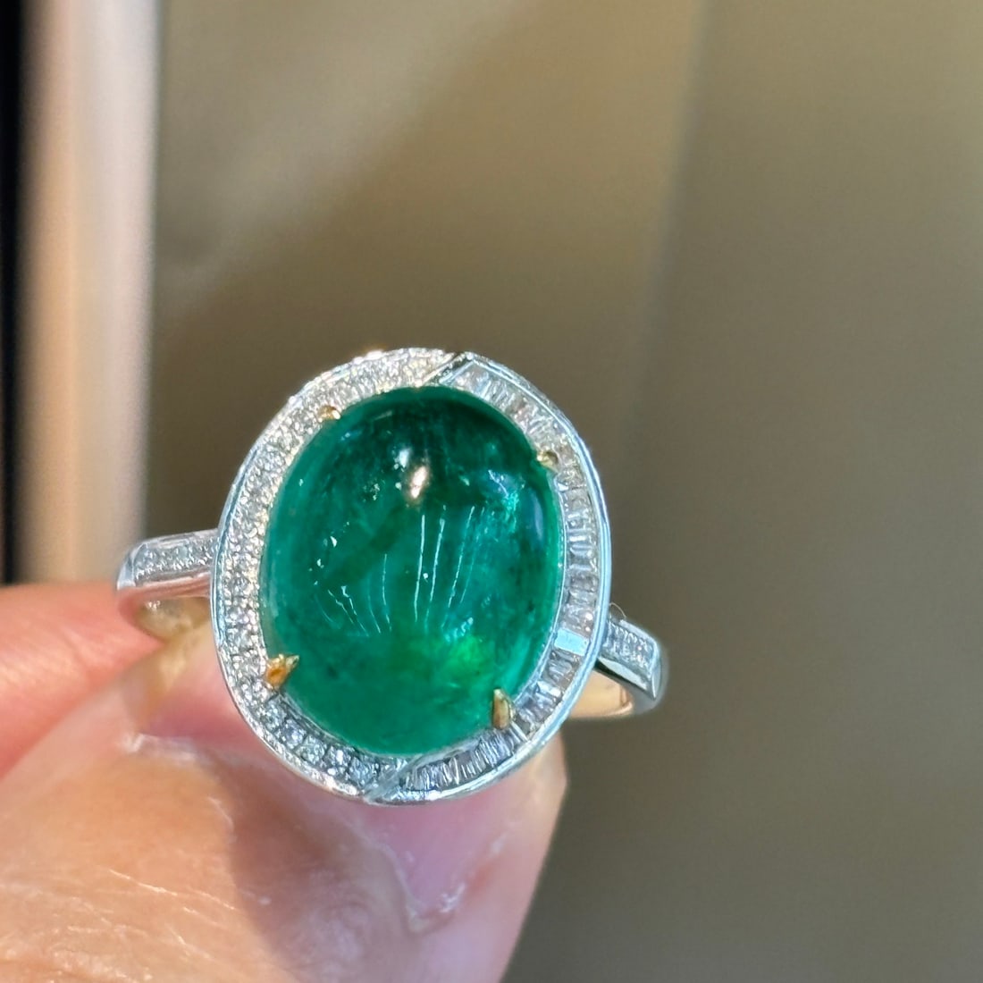 14k Gold 5.5 Ct Natural Emerald & Diamond Ring - 2