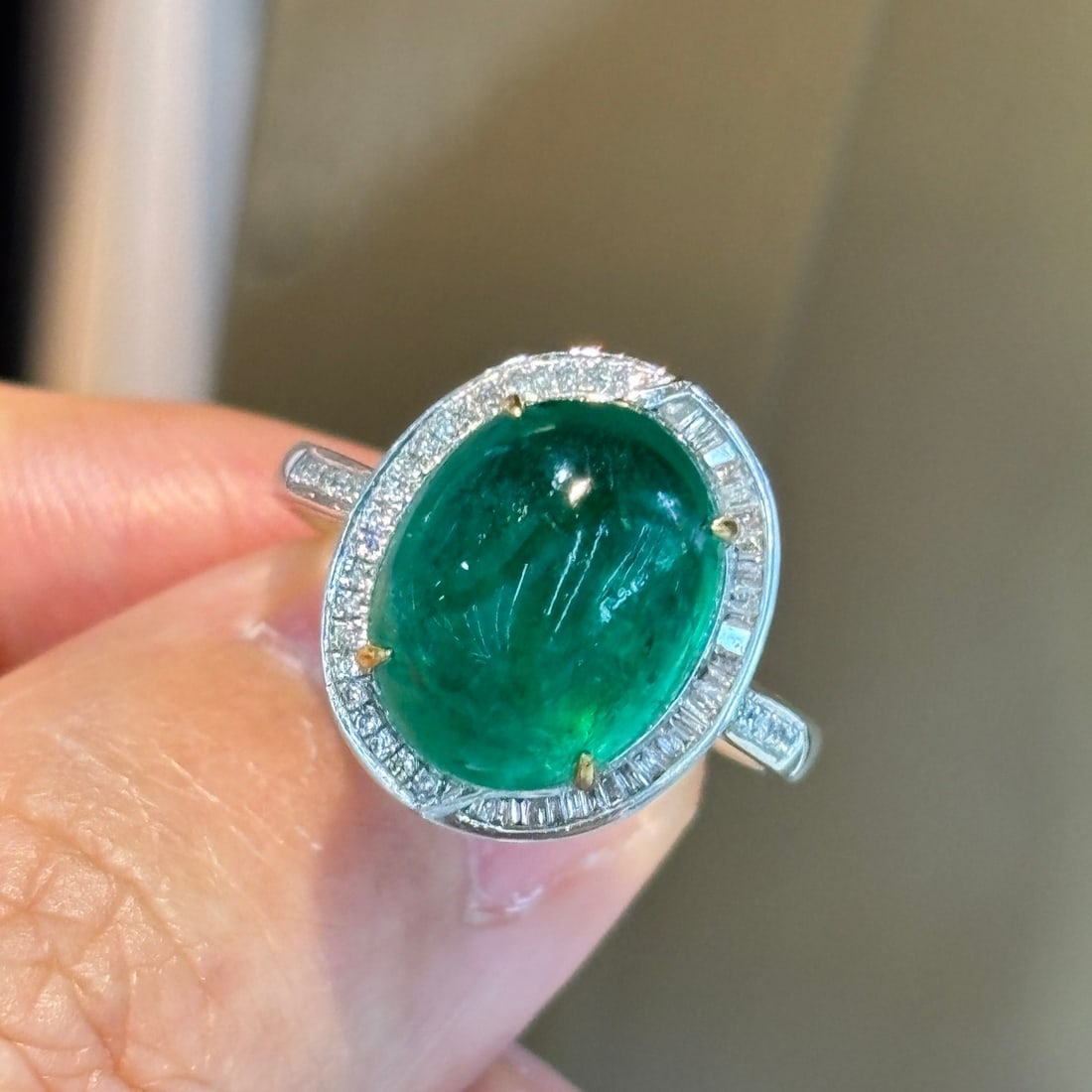 14k Gold 5.5 Ct Natural Emerald & Diamond Ring - 5