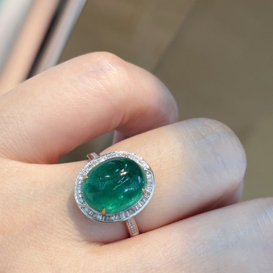 14k Gold 5.5 Ct Natural Emerald & Diamond Ring - 6