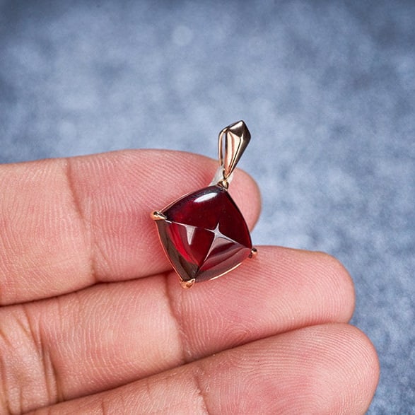 14k Gold 8.35 Ct Natural Garnet Pendant( Without Chain ) - 8