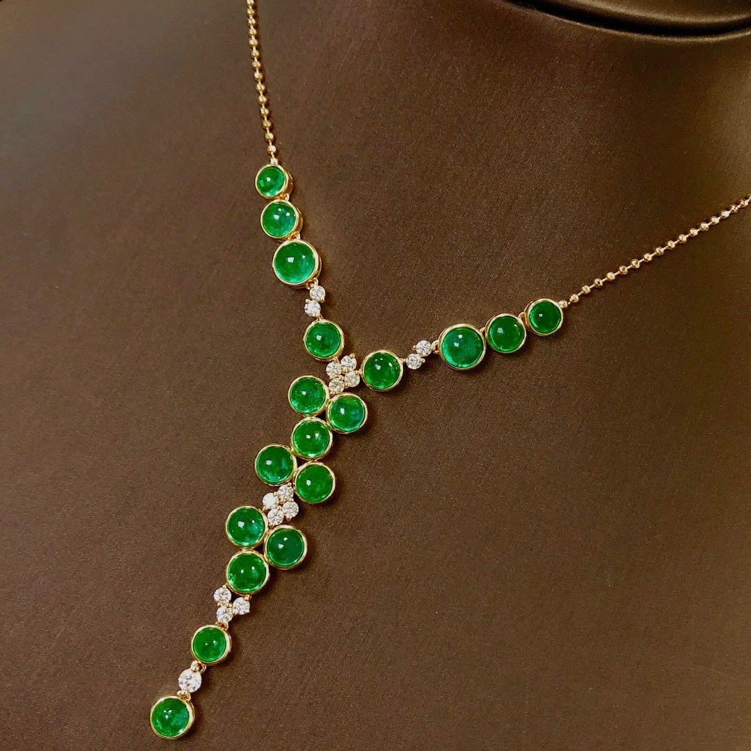 14k Gold 10.33 Ctw Vivid Green Natural Emerald & Diamond Necklace - 2