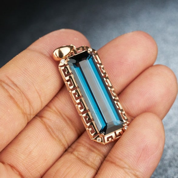 14k Gold 15.6 Ct Natural Topaz & Diamond Pendant( Without Chain ) - 7