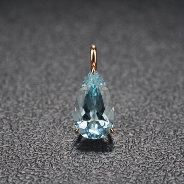 14k Gold 3.69 Ct Natural Aquamarine Pendant( Without Chain ): Ref:231116272 // gold content:14k gold // main gemstone:aquamarine // shape:pear // carat weight:3. 69ct // color:santa maria color // treatment:natural // Condition: NewLow Estimate: 2600.00High