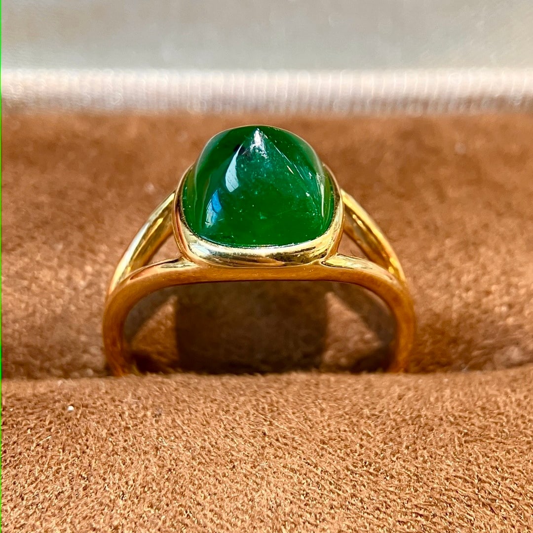14k Gold 3.72 Ct Vivid Green Natural Emerald Ring - 4