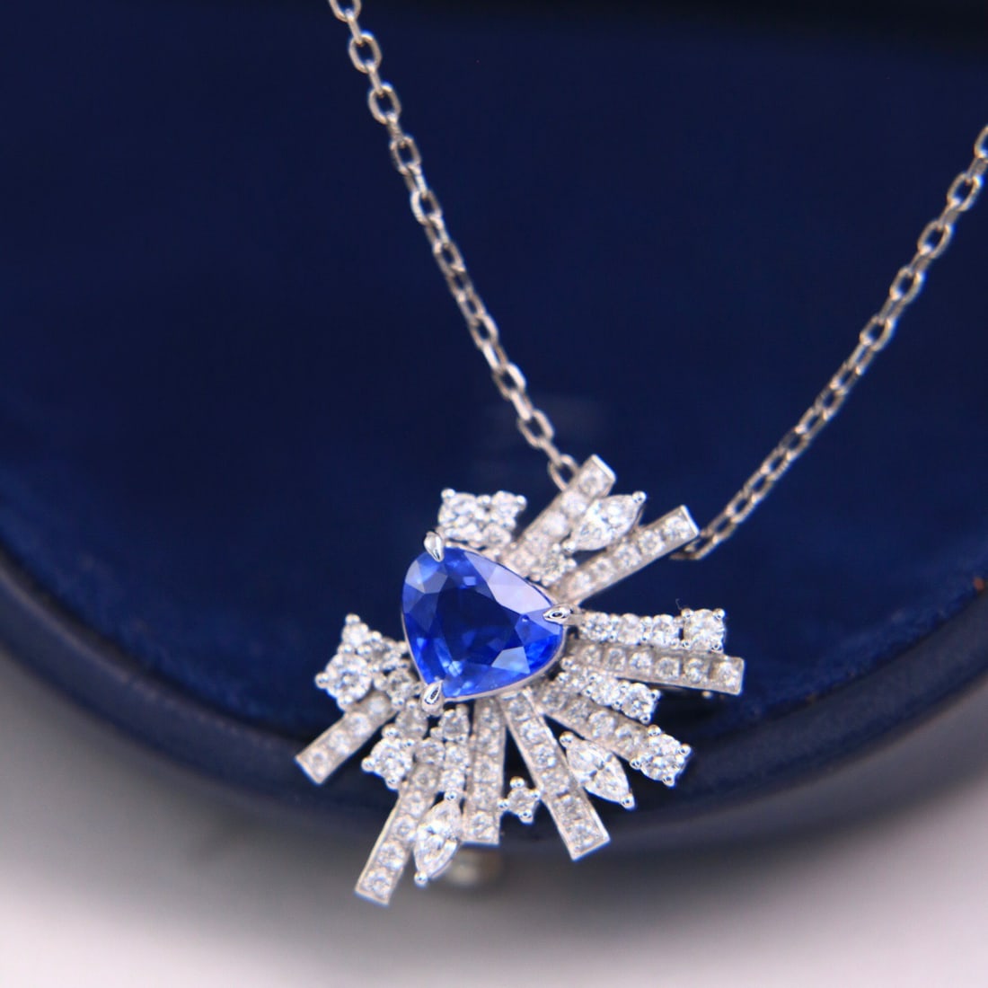 14k Gold 1.65 Ctw Natural Sapphire & Diamond Brooch/pendant( Without Chain ) - 2