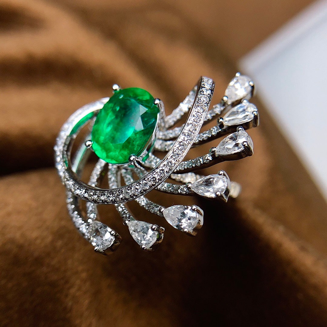 14k Gold 2.01 Ctw Vivid Green Natural Emerald & Diamond Ring - 2