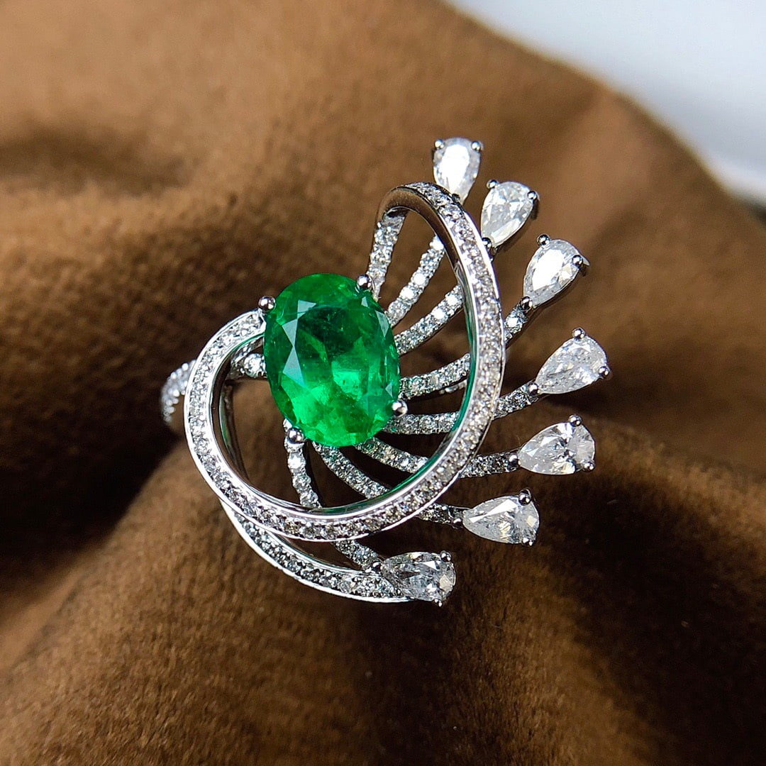 14k Gold 2.01 Ctw Vivid Green Natural Emerald & Diamond Ring - 4