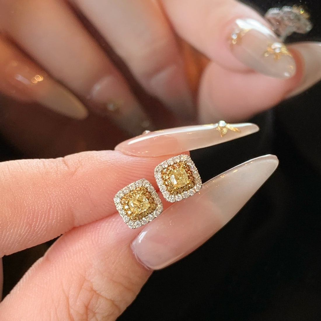 14k Gold 0.48 Ctw Natural Yellow Diamond & Diamond Earrings - 5