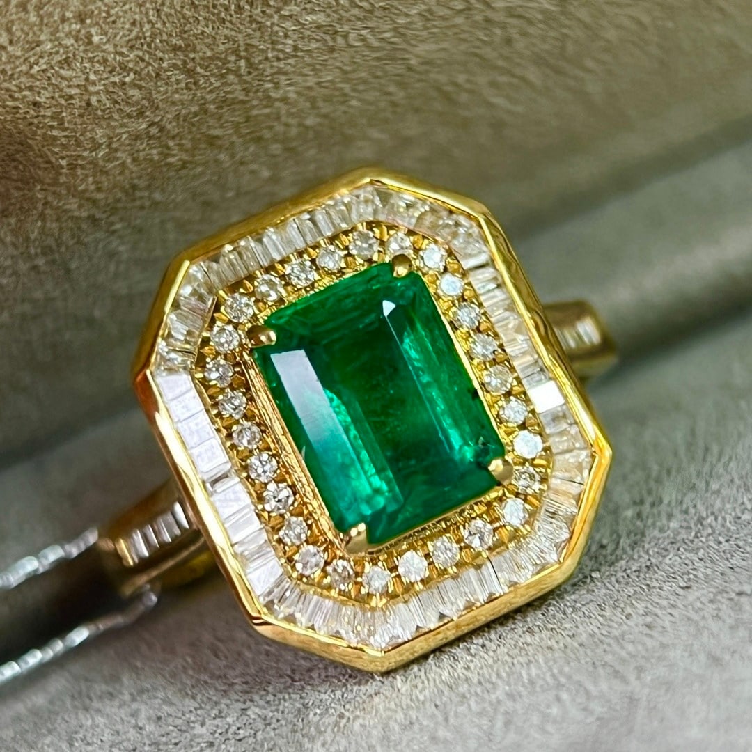 14k Gold 2.84 Ctw Vivid Green Natural Emerald & Diamond Ring - 2