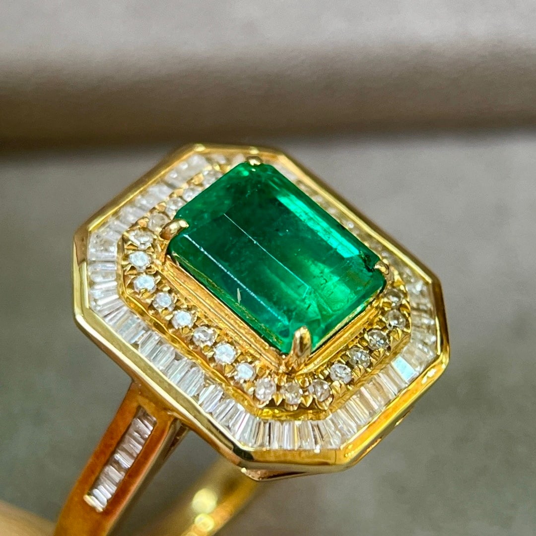 14k Gold 2.84 Ctw Vivid Green Natural Emerald & Diamond Ring - 5