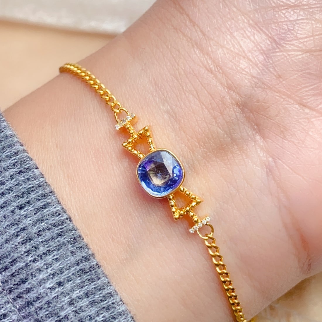 14k Gold 1.15 Ct Natural Sapphire & Diamond Bracelet - 6