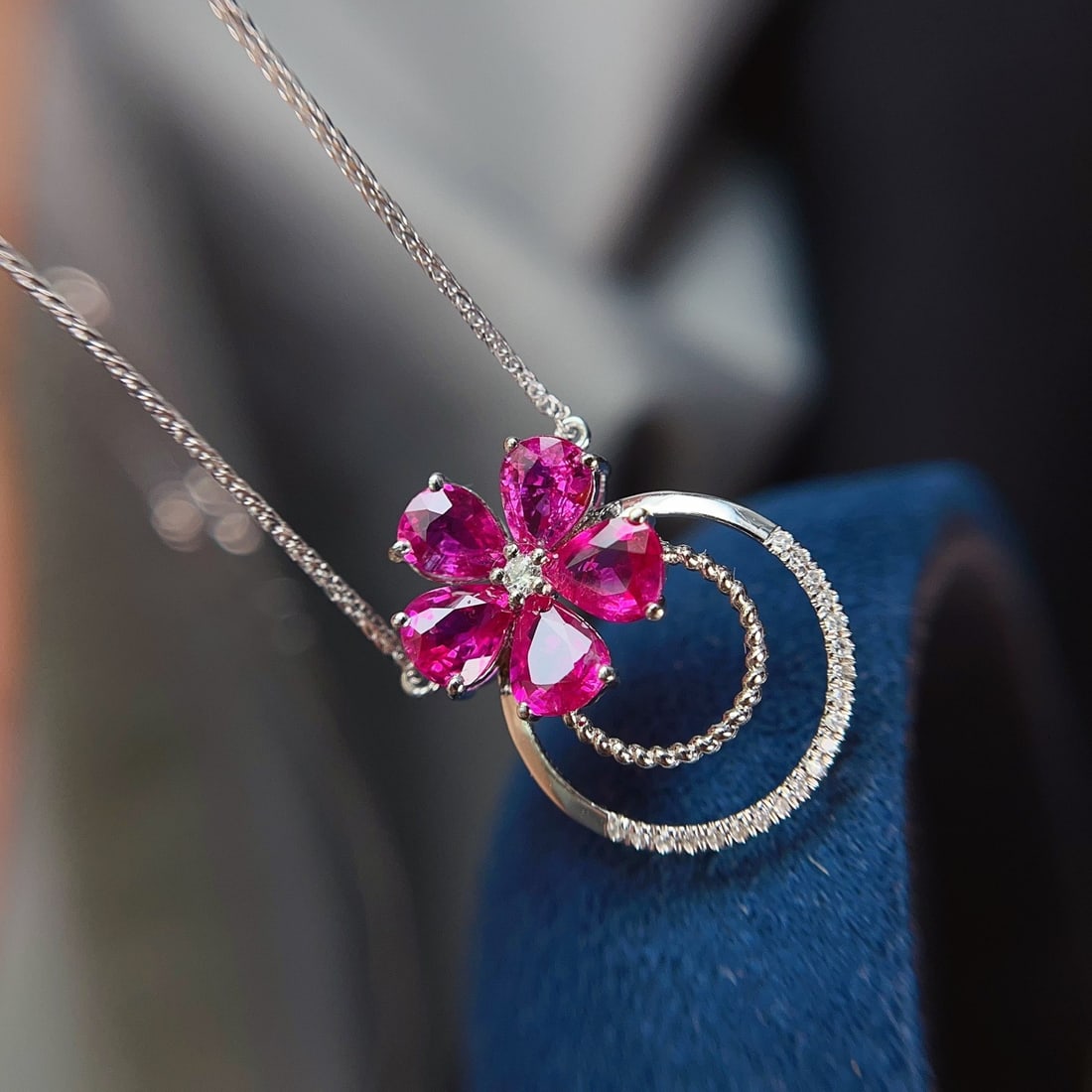 14k Gold 2.00 Ct Natural Ruby & Diamond Necklace - 5