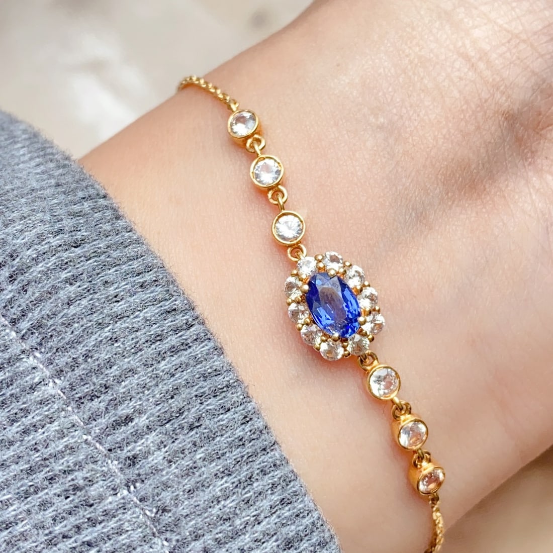 14k Gold 0.70 Ct Natural Sapphire & Sapphire Bracelet - 6