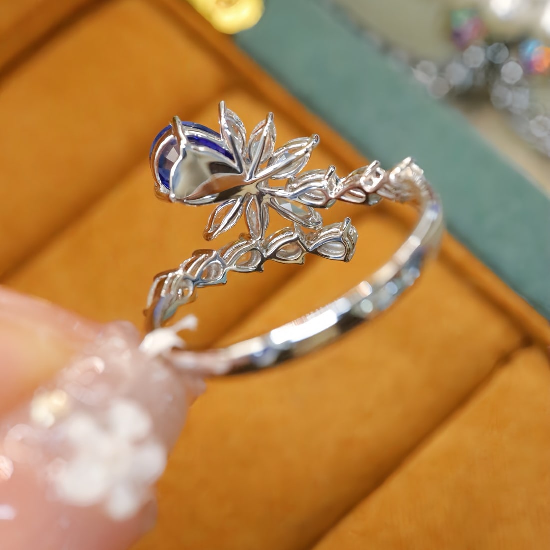 14k Gold 1.74 Ctw Natural Sapphire & Diamond Ring - 4