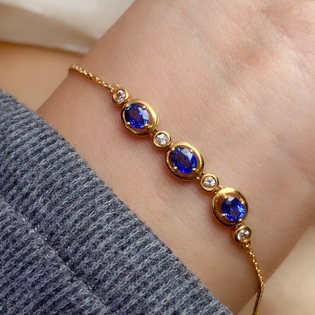 14k Gold 1.20 Ct Natural Sapphire & Sapphire Bracelet - 6