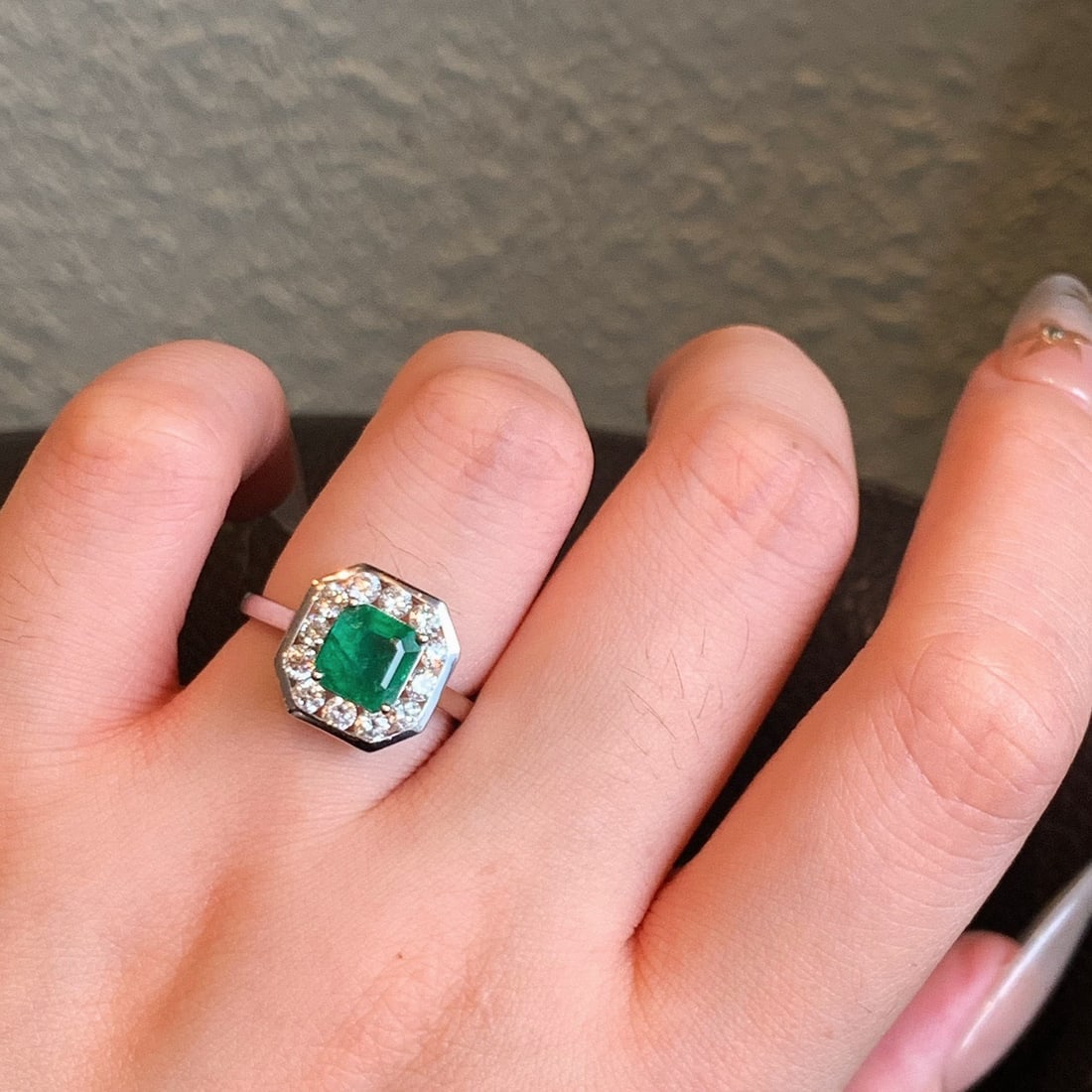 14k Gold 2.07 Ctw Vivid Green Natural Emerald & Diamond Ring - 5