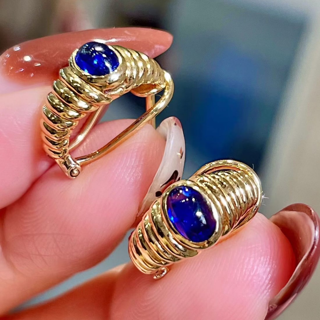 14k Gold 1.27 Ct Natural Sapphire Earrings - 2