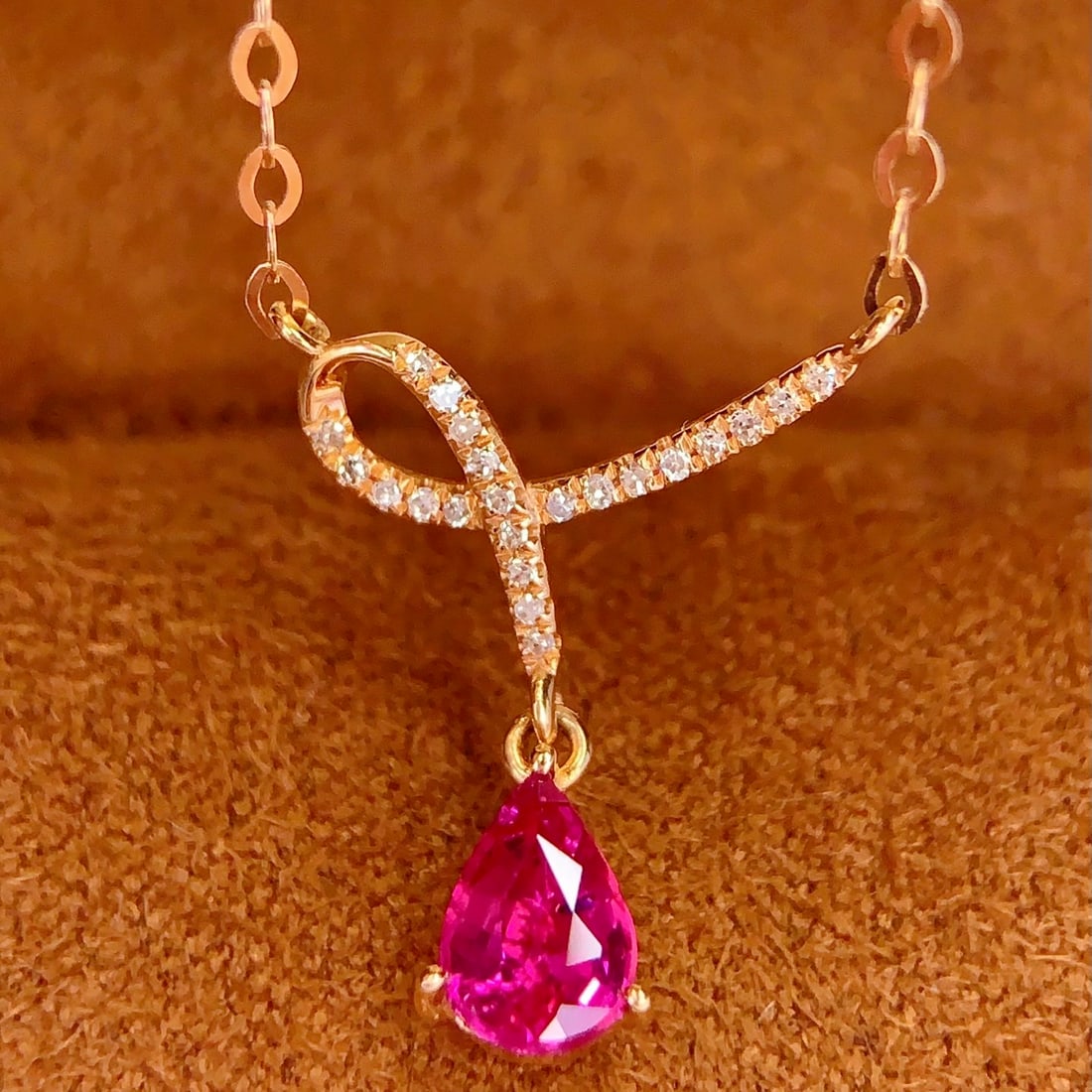 14k Gold 0.8 Ct Natural Ruby & Diamond Necklace (1 of 7)