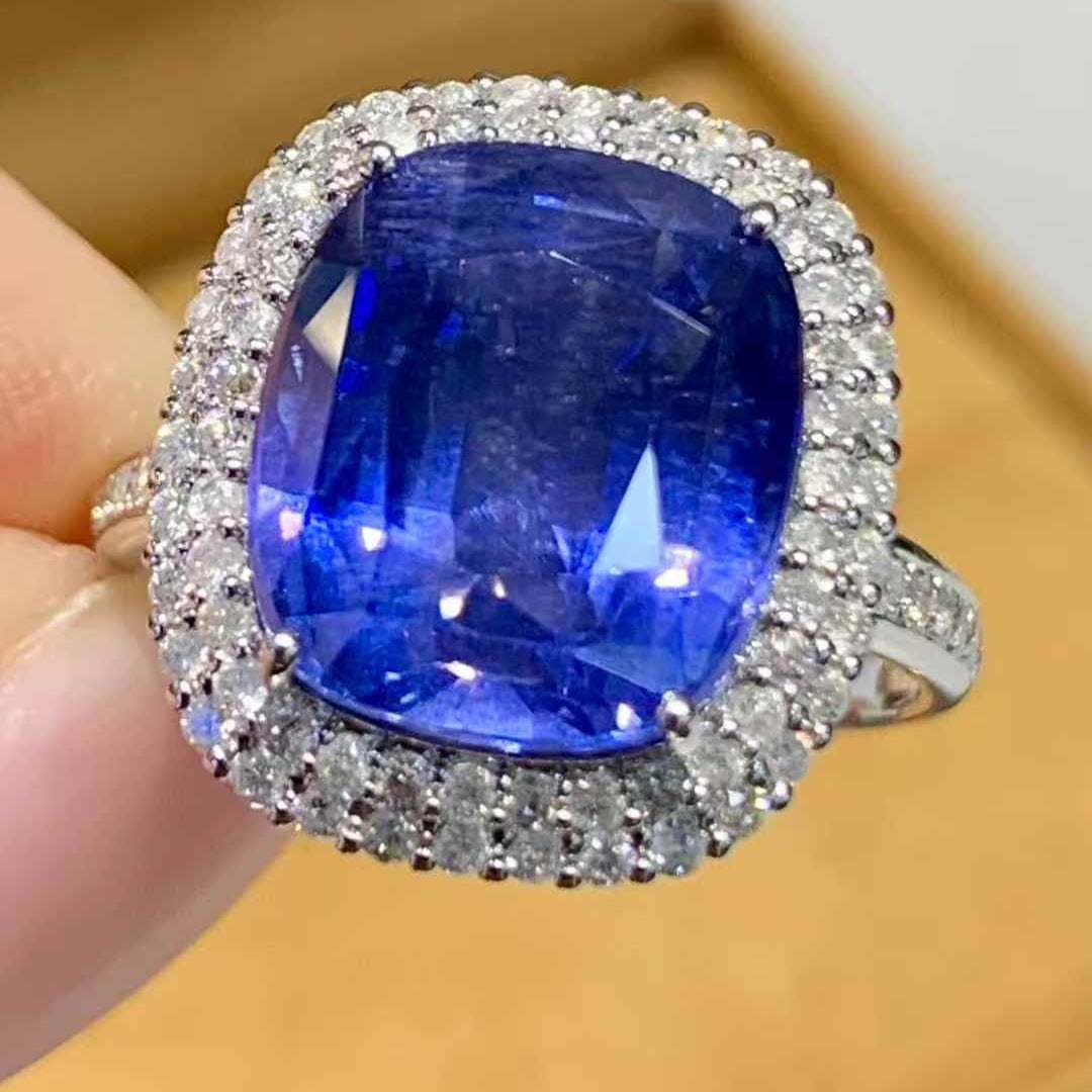 14k Gold 6.9 Ct Natural Sapphire & Diamond Ring - 2