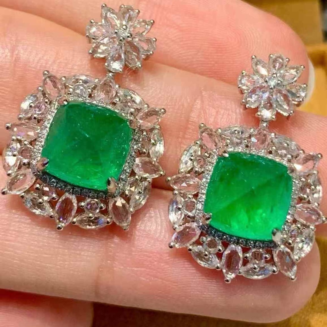 14k Gold 6.80 Ct Natural Emerald & Diamond & Sapphire Earrings - 2