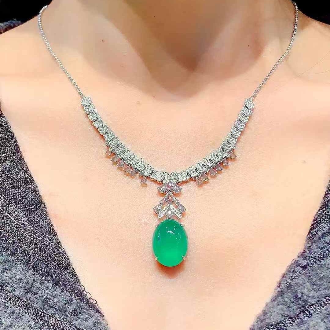 14k Gold 11 Ct Natural Emerald & Diamond Necklace - 5