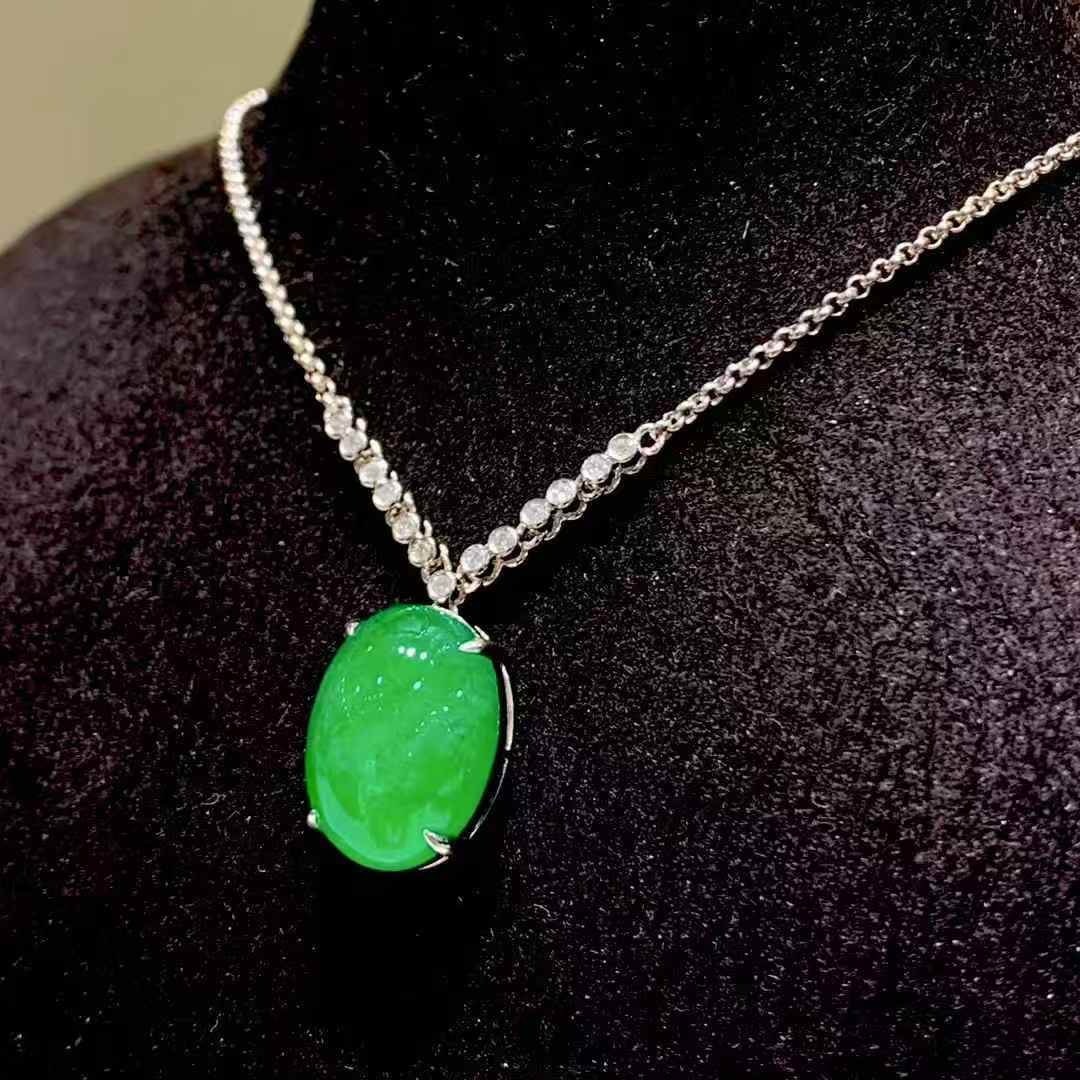 14k Gold 8.1 Ct Natural Emerald & Diamond Necklace - 3