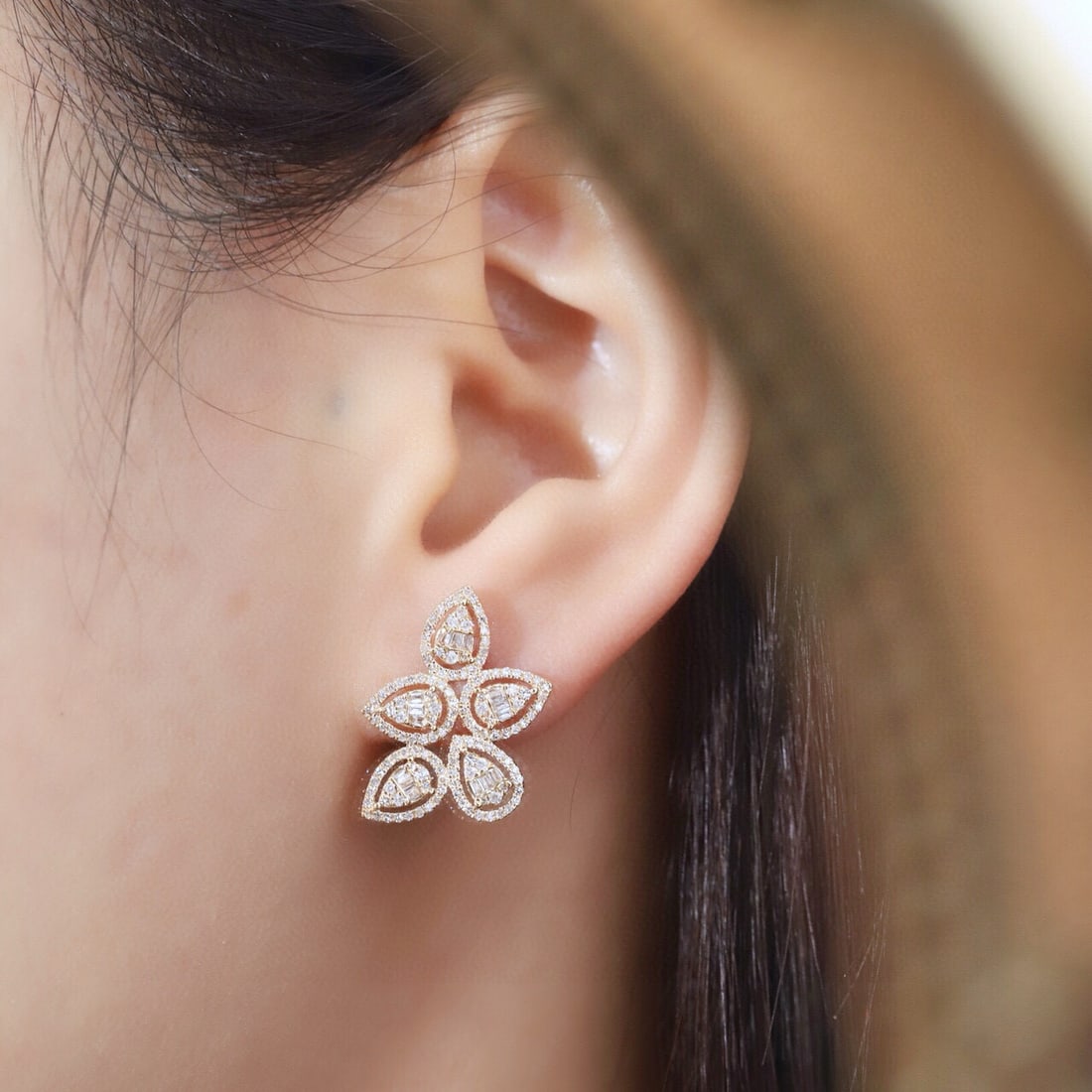 14k Gold 0.90 Ct Natural H Diamond Earrings - 8