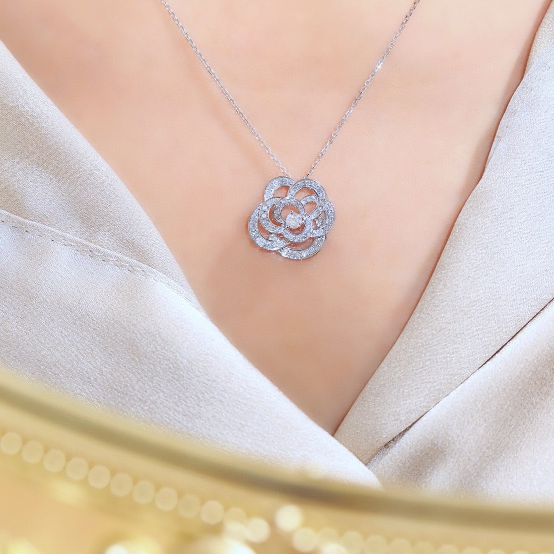 14k Gold 0.65 Ctw Natural H Diamond Necklace - 8