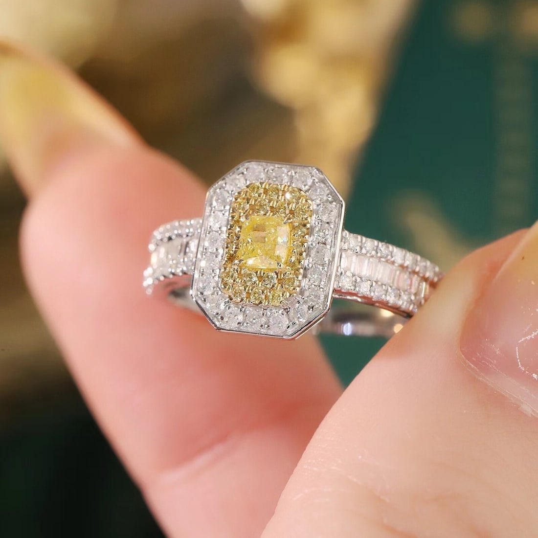 14k Gold 0.87 Ctw Natural Yellow Diamond & Diamond Ring - 3
