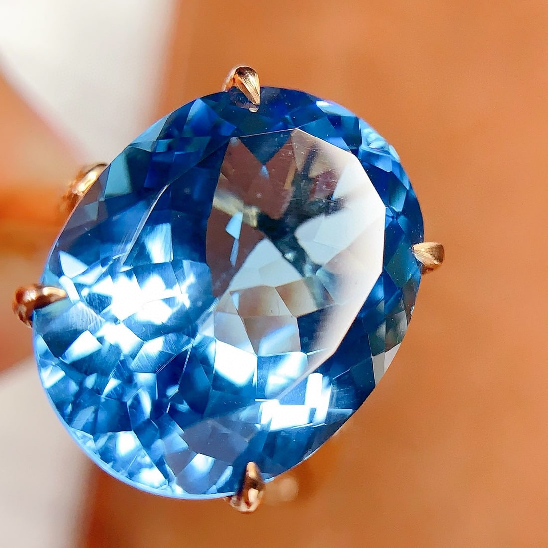 14k Gold 13 Ct Natural Topaz & Diamond Ring - 4