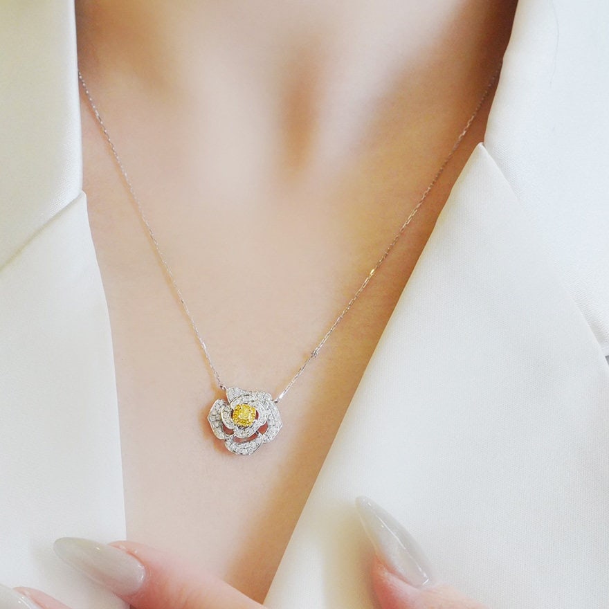 14k Gold 0.60 Ct Natural Color Diamond Necklace - 3