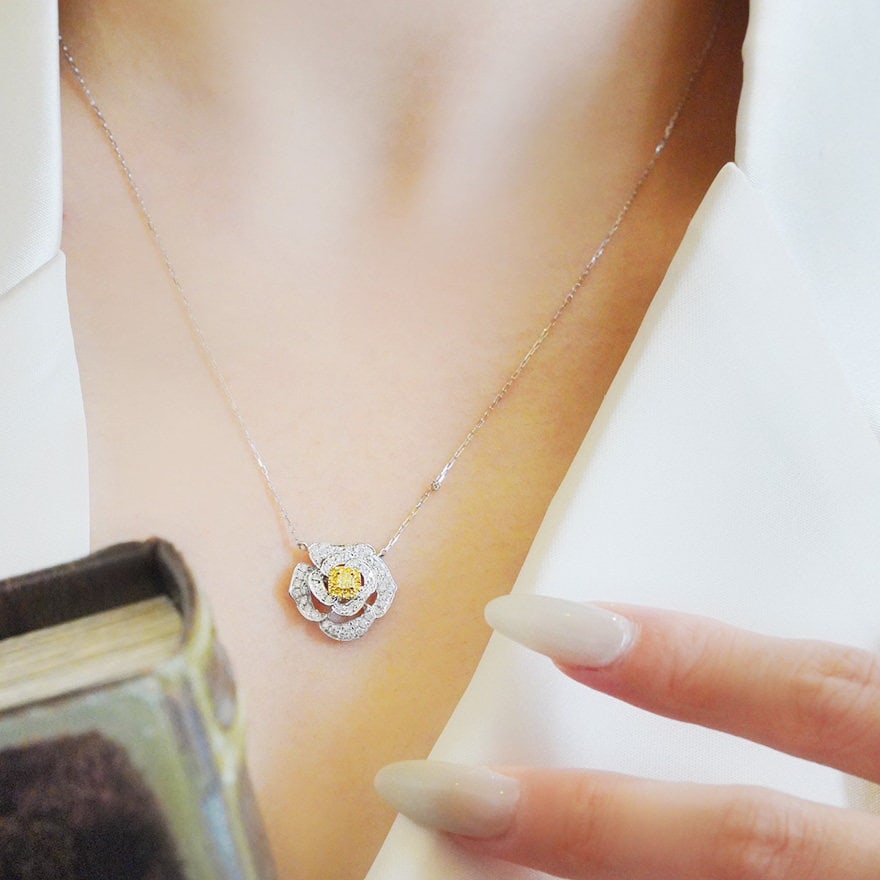 14k Gold 0.60 Ct Natural Color Diamond Necklace - 4