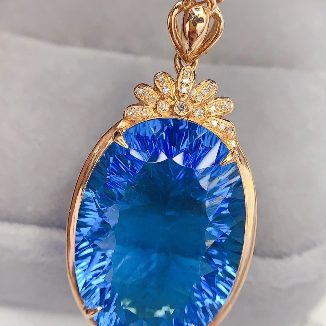 14k Gold 27 Ct Natural Topaz & Diamond Pendant( Without Chain ) - 4