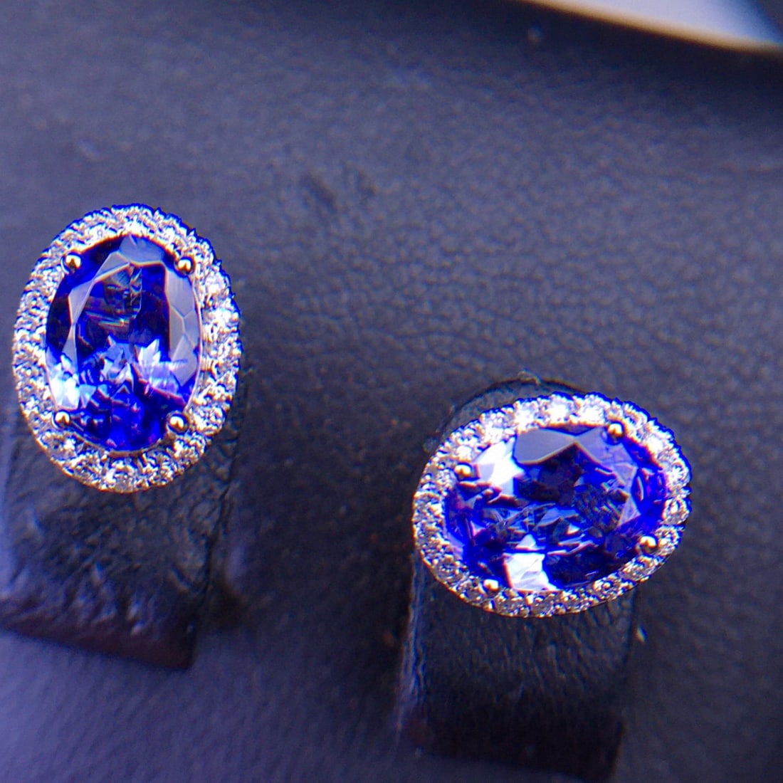 14k Gold 2.3 Ct Natural Tanzanite & Diamond Earrings - 2