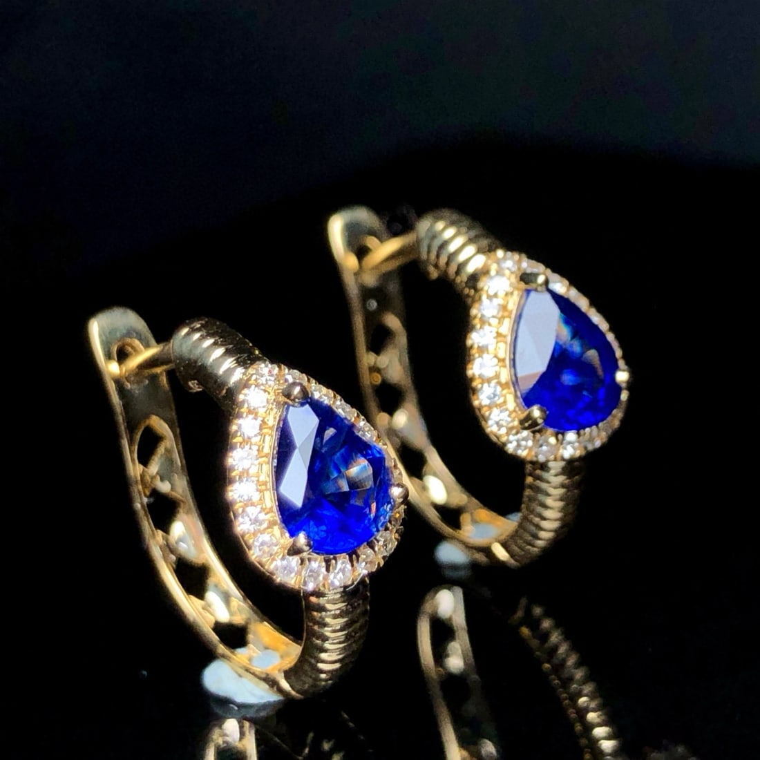 14k Gold 1.22 Ctw Vivid Blue Natural Sapphire & Diamond Earrings - 2